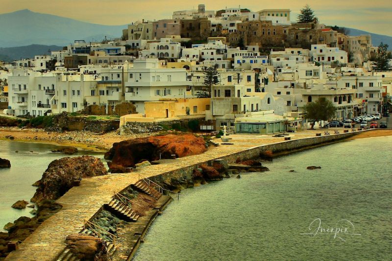 The port town of Chora on the Greek island of Naxos